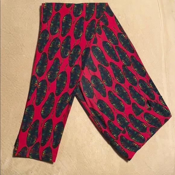 LuLaRoe Pants - 🙋🏻‍♀️SOLD🥳🤩 LLR Leggings